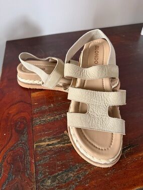 Blondo Fernanda Slingback Platform Sandal Size 9.5 NWOT